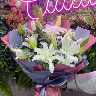 ZAMBAKLARIN ZERAFETİ