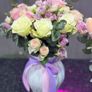 vazoda rengarenk güller